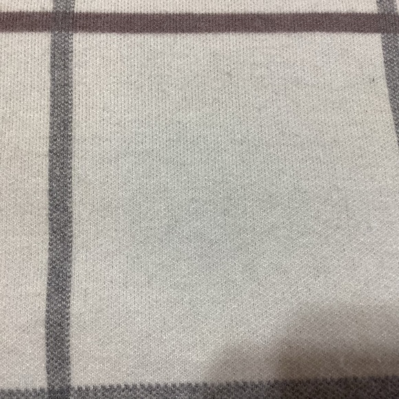Tahari Cream and Gray Windowpane Plaid Sweater Size XL Cream Gray. Mock Neckline - Picture 4 of 8